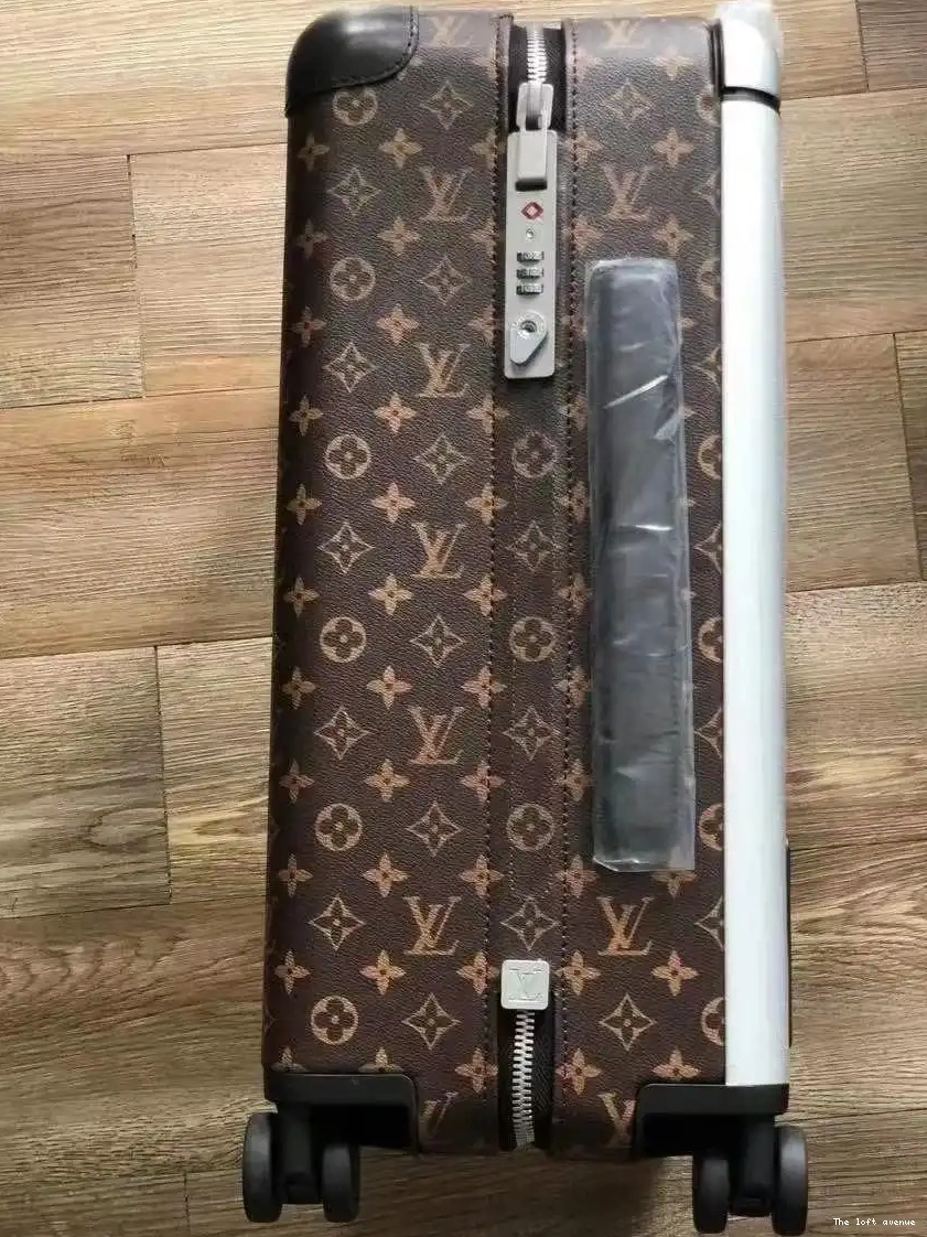 CUSTOM 55 BEAR NIGO 37L HORIZON CABIN POLAR SUITCASE 0524